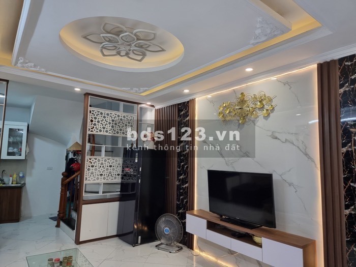 Chính chủ bán nhà 5 tầng - Văn Quán Hà Đông, DT 38m2. Nhỉnh 5 tỷ