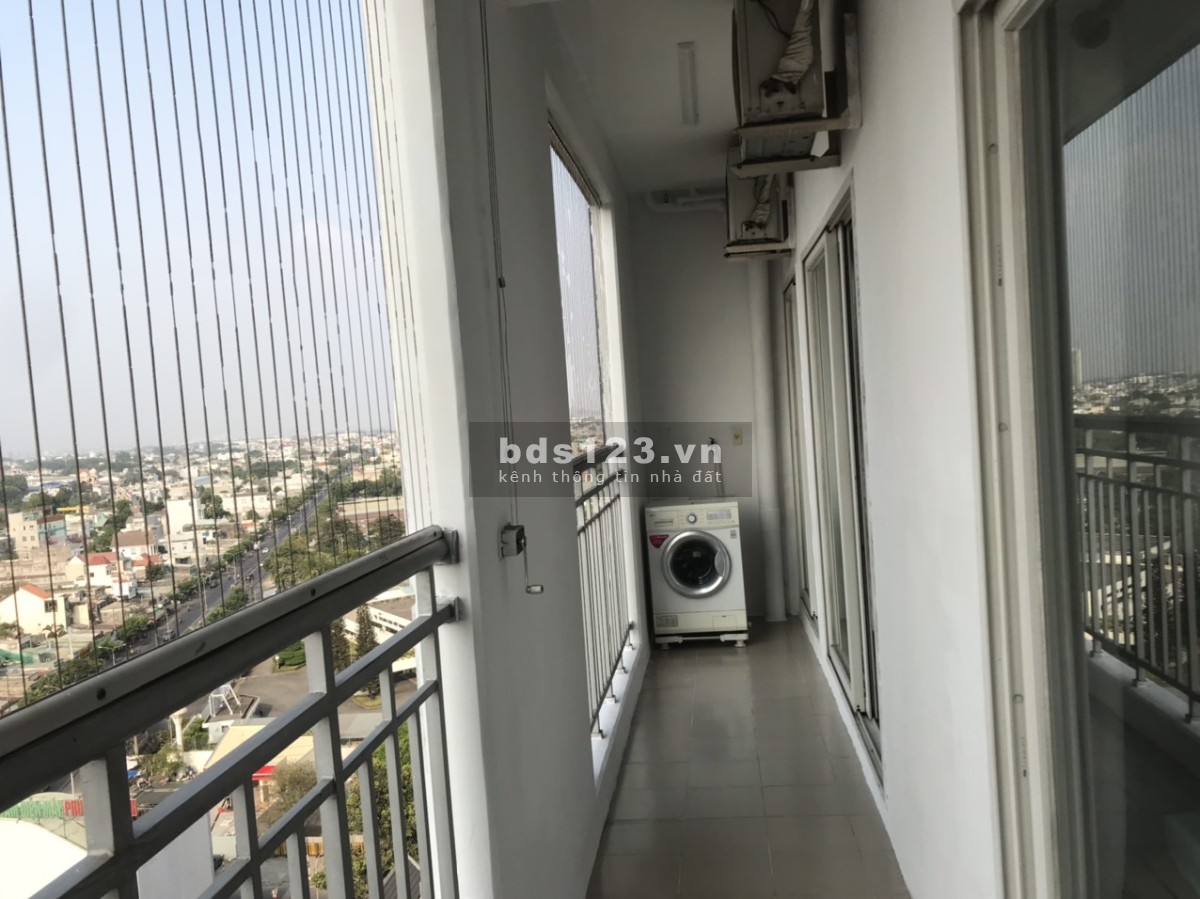 Cho thuê căn hộ Charm plaza 3 pgòng ngủ full nội thất 6.5 triệu