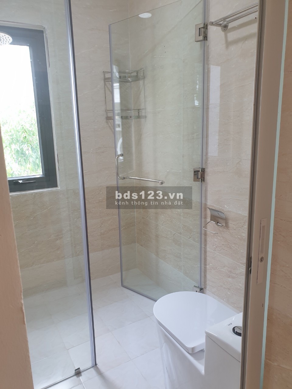 Nguyên căn 1 phòng ngủ cao cấp nằm ngay khu kênh nhiều lộc - Trường Sa giáp quận 1