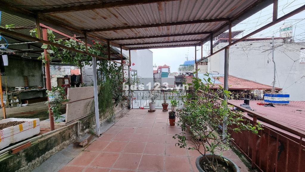 Bán nhà phố chợ Khâm Thiên, tiện ích ngập tràn, 40/45 m2, 5.6 tỷ