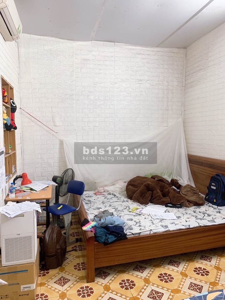 Bán nhà phố Pháo Đài Láng, an sinh tuyệt vời, 37/42 m2, 5.3 tỷ