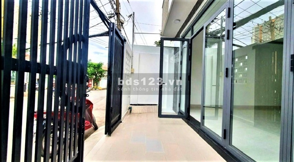 Chính chủ gửi bán nhà 3 tầng mới xây, giá 8,3 tỷ TL, mặt tiền đường số 16, P.Thạnh Mỹ Lợi, quận 2