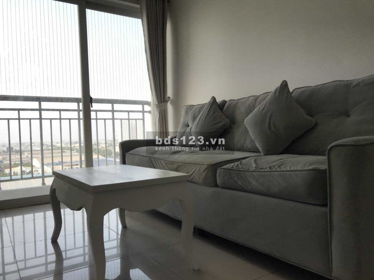 Cho thuê căn hộ Charm plaza 3 pgòng ngủ full nội thất 6.5 triệu