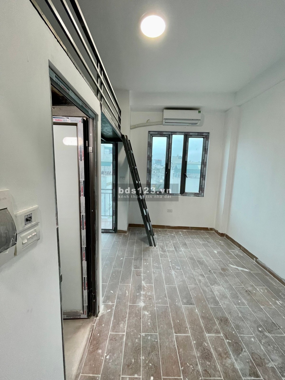 Bán chung cư mini Yên Xá, thang máy, nhà mới 11 phòng khép kín
