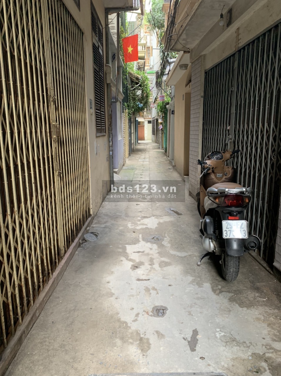 Bán gấp - Ngã tư Minh Khai - Đại La. Diện tích 50m, 3 tầng 3.75 tỷ