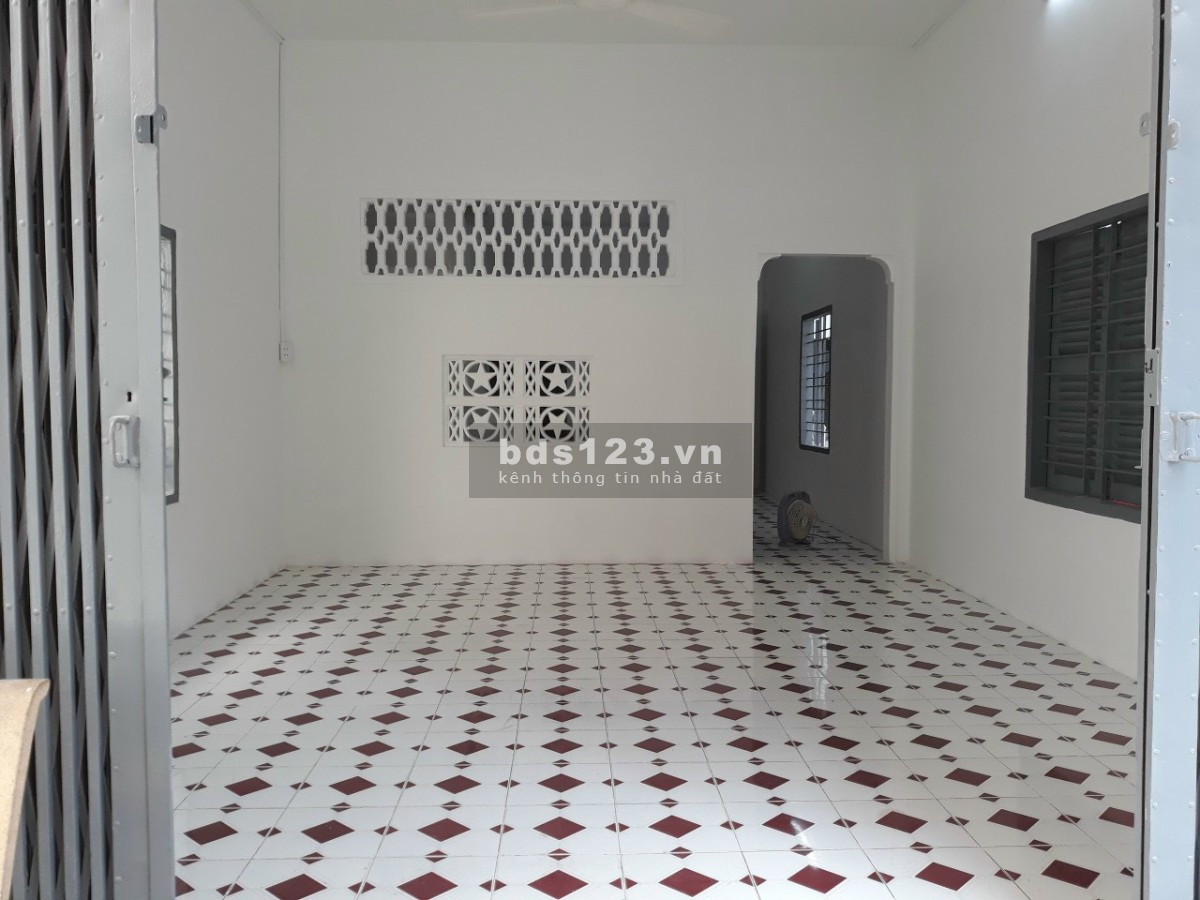 Cho thuê nhà 120m2 số 14 đường Lê Quốc Trinh P.PTH, Q.Tân Phú