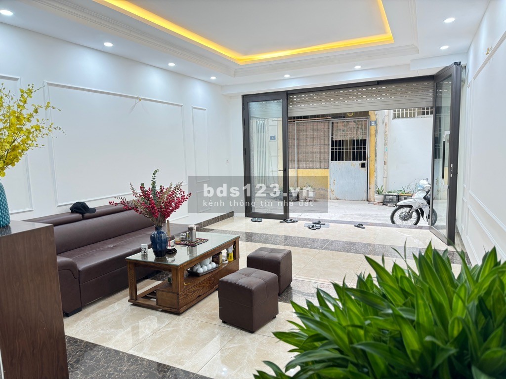Bán nhà phố Văn Cao, phân lô VIP, ô tô ngủ trong nhà, MT rộng, 50Mx6T, nhỉnh 11 tỷ