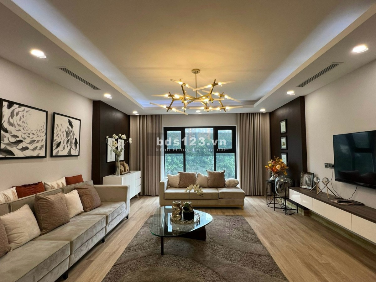 Cần bán căn 3 phòng ngủ độc quyền, vị trí đẹp, giá hot, pháp lý đủ.