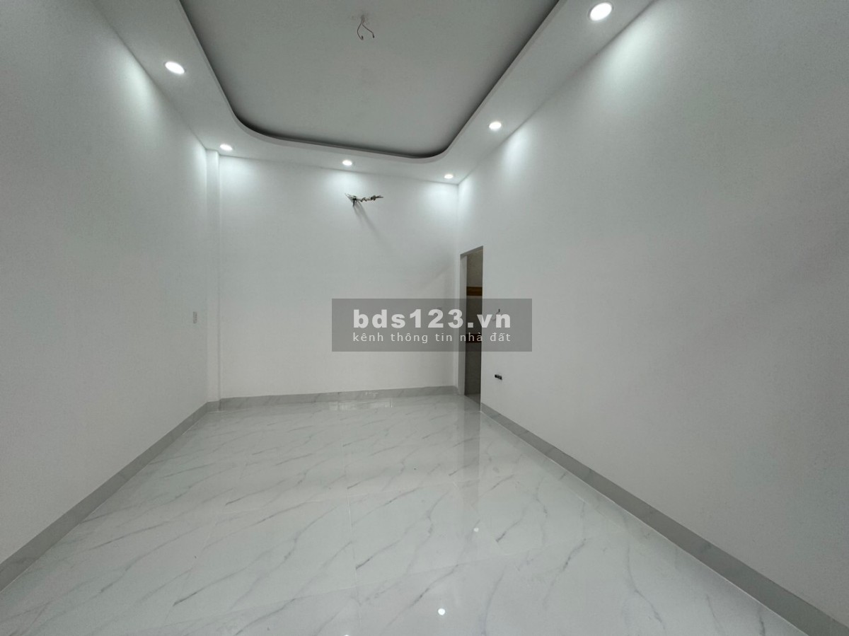 Chỉ còn một căn duy nhấ nhà đẹp mới xây