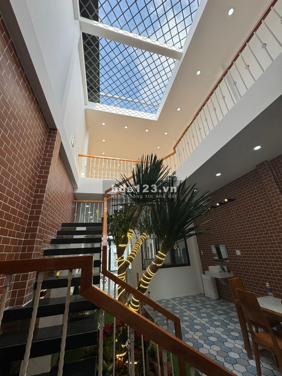 Chỉ còn một căn duy nhấ nhà đẹp mới xây
