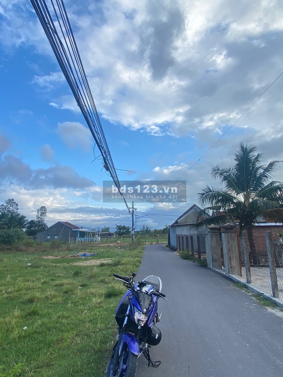 Lô góc đường nhựa 4 mét, 1268.4m2 quy hoạch đường 35m ra 3 mặt tiền bám đường ngang 58.26m pk8.
