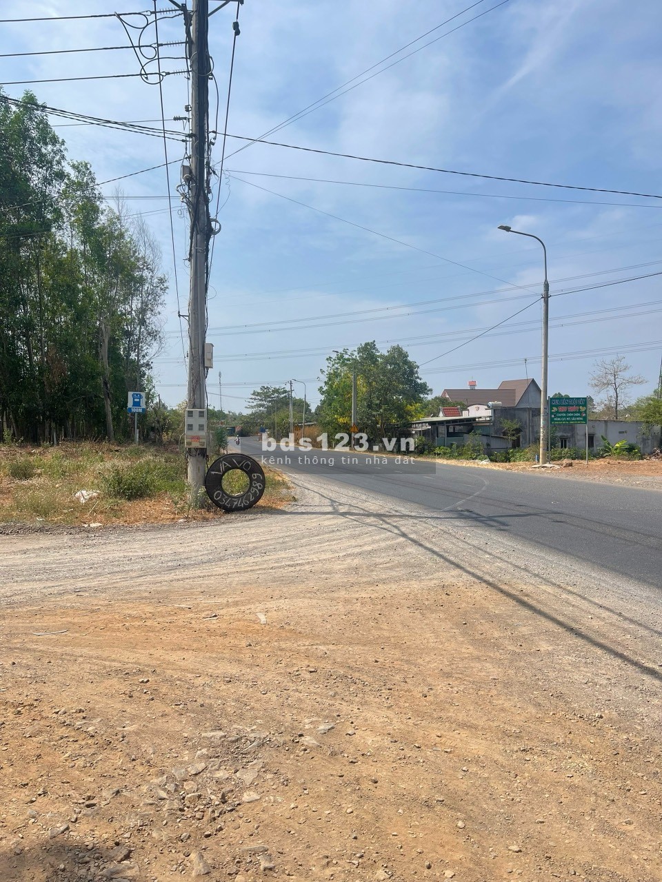 Kẹt vốn bán gấp lô đất ngay mặt tiền đường DT769 rộng 45m giá 950 triệu/nền 133m2 gần sân bay