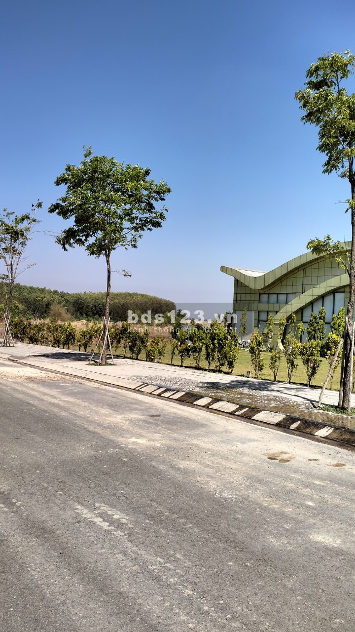 Cần bán lô đất nền 100M2, gần KCN Sông Mây