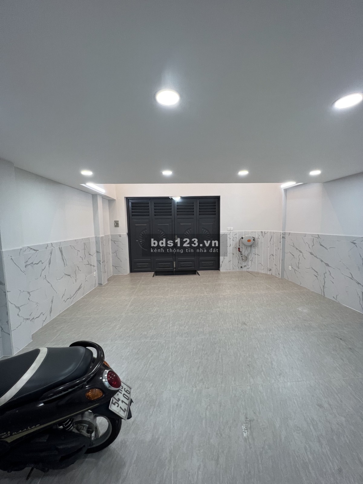 Cho thuê phòng trọ đường Nguyễn Trãi, Quận 5. Giá rẻ. Full nội thất cao cấp