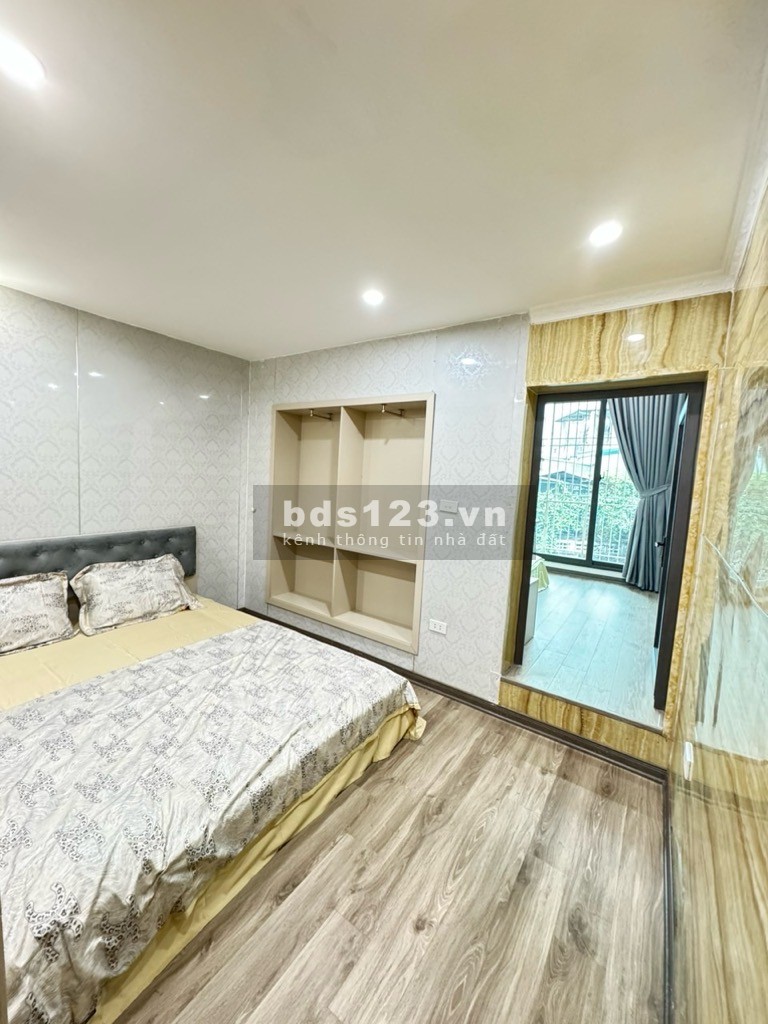 Bán nhà Tân Mai, quận Hoàng Mai, diện tich 40M2 X 4 tầng ô tô cách 10M 4 tỷ