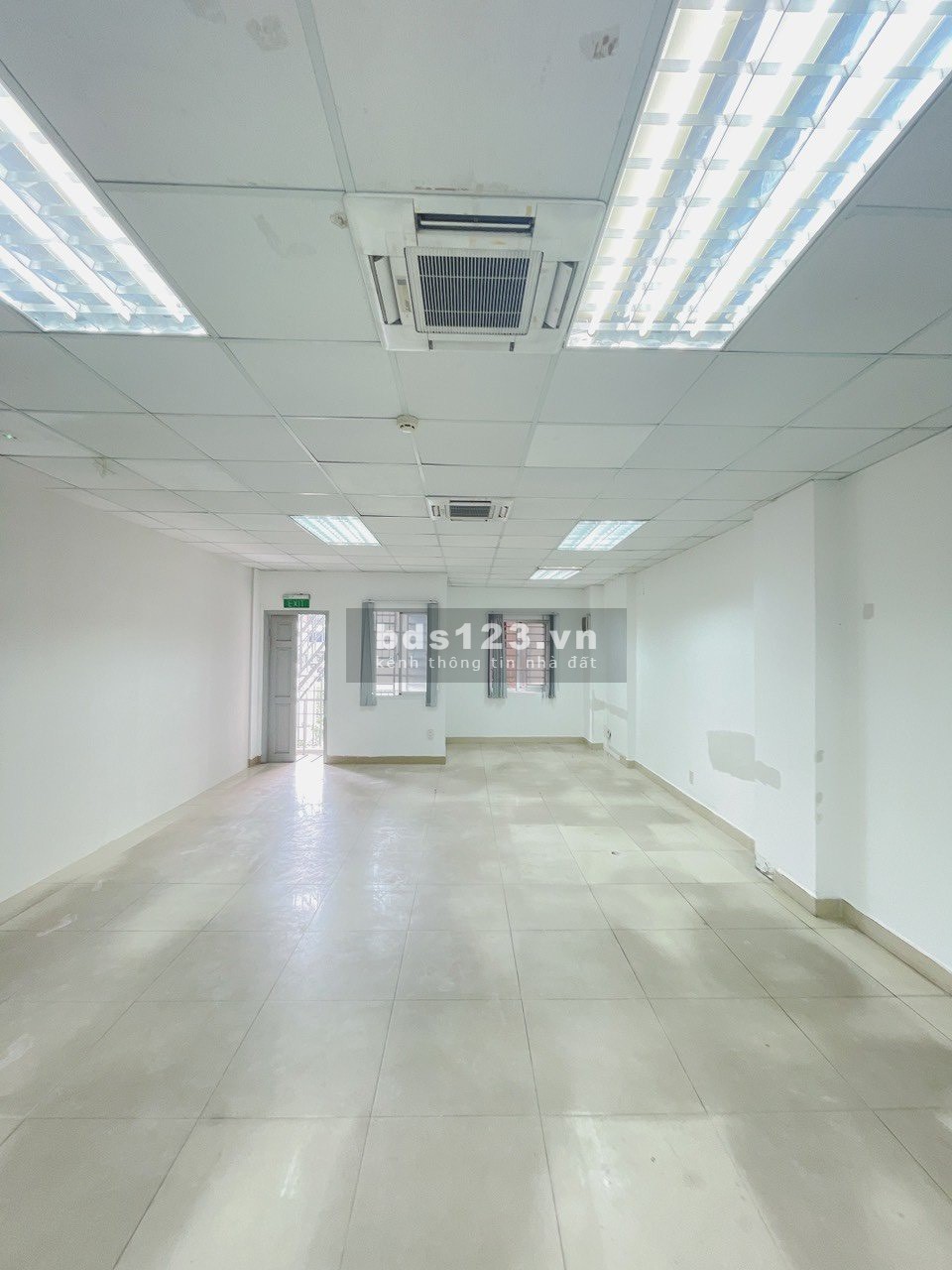 Cho thuê văn phòng 45m2 tại Lê trung Nghĩa, Tân Bình