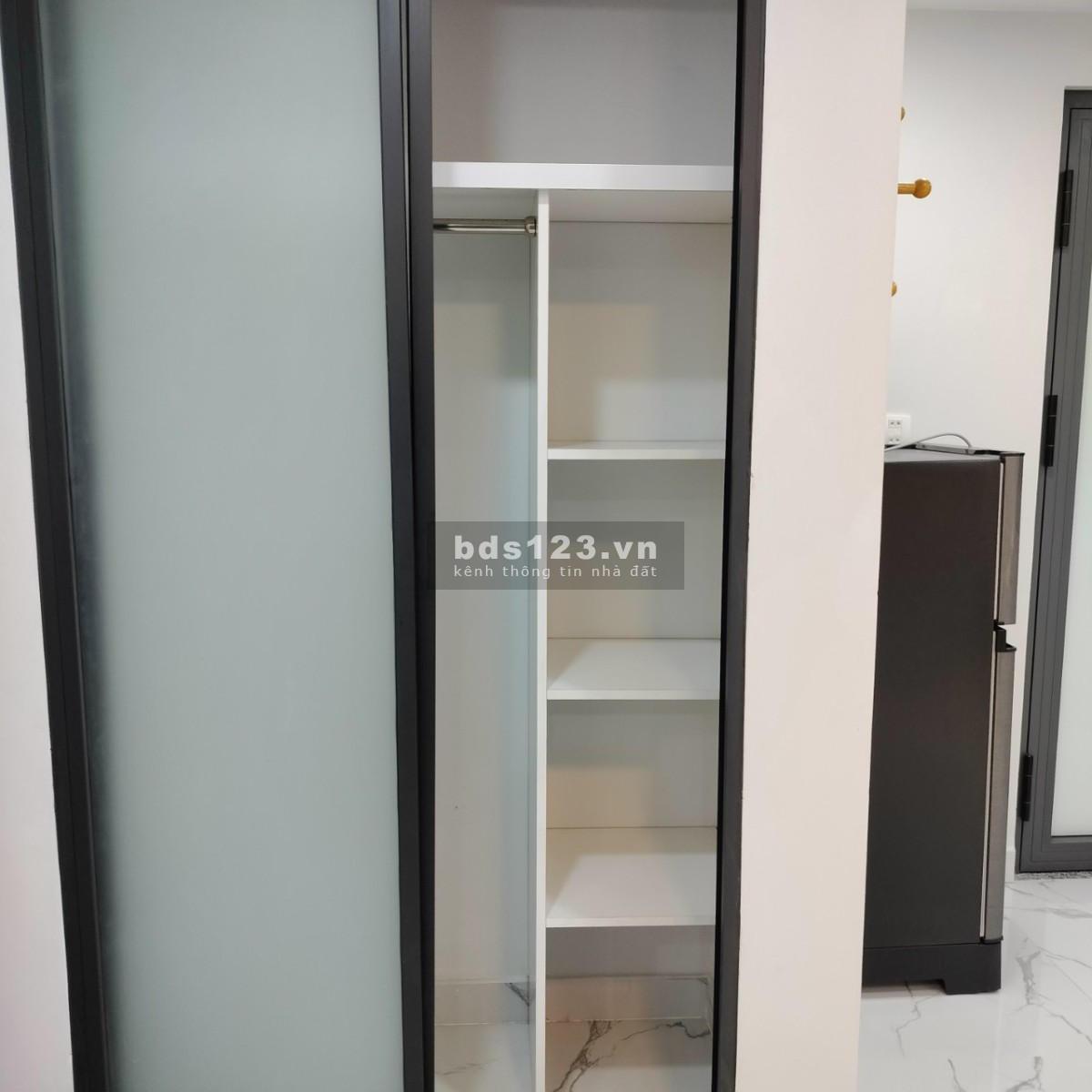 Cho thuê phòng trọ đường Nguyễn Trãi, Quận 5. Giá rẻ. Full nội thất cao cấp