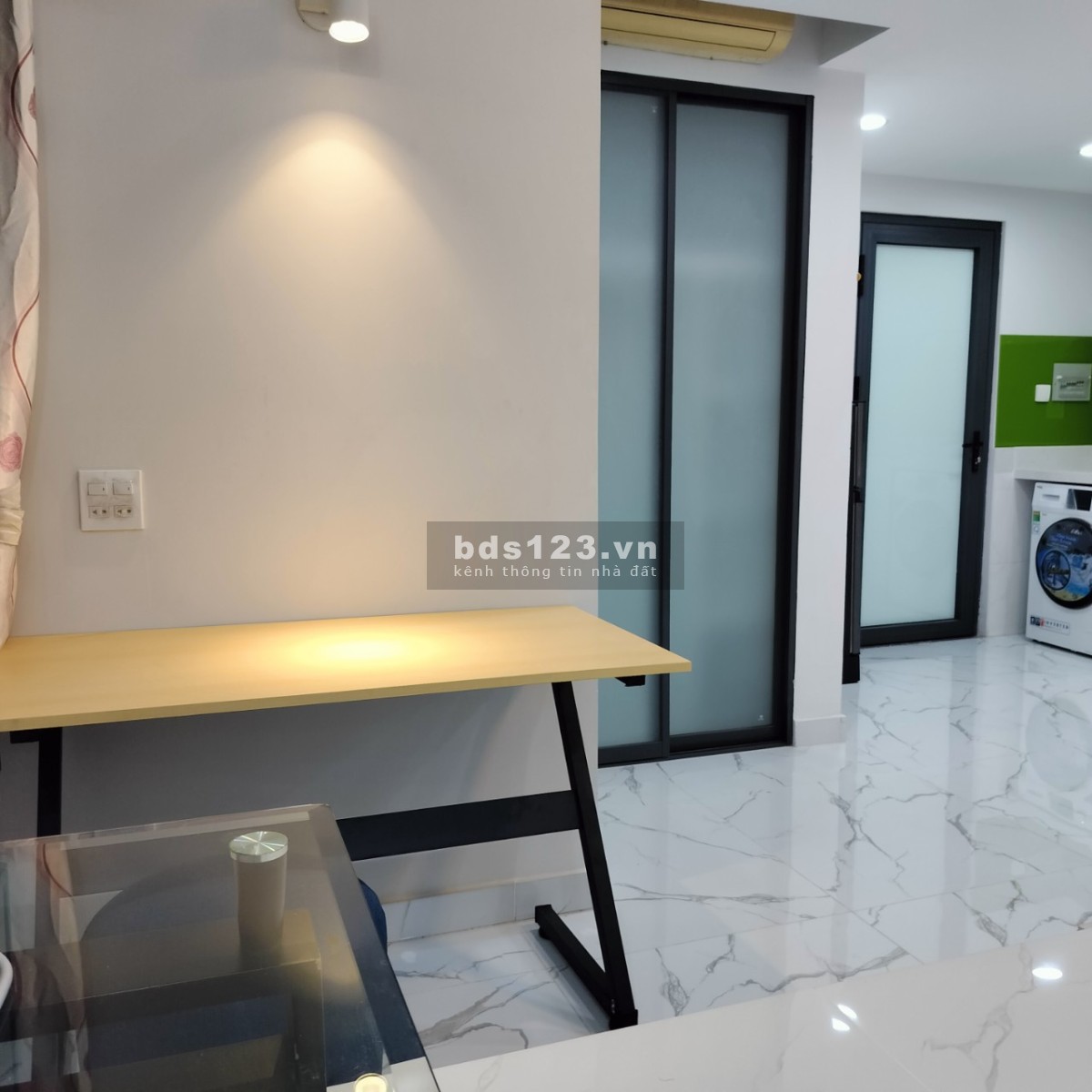 Cho thuê phòng trọ đường Nguyễn Trãi, Quận 5. Giá rẻ. Full nội thất cao cấp