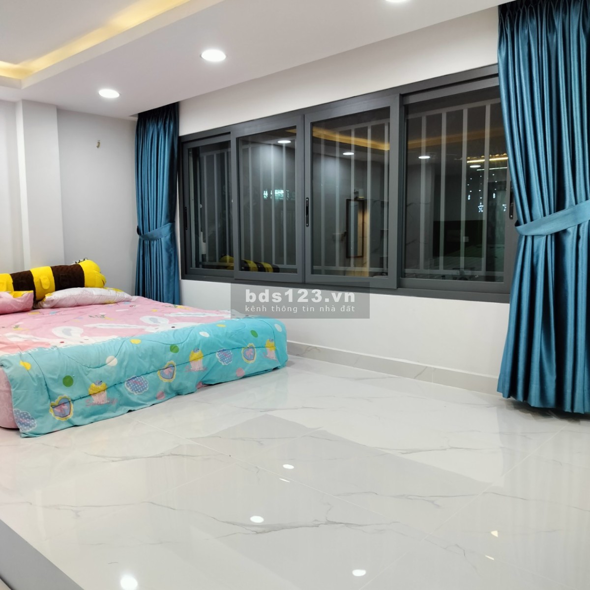 Cho thuê phòng trọ đường Nguyễn Trãi, Quận 5. Giá rẻ. Full nội thất cao cấp
