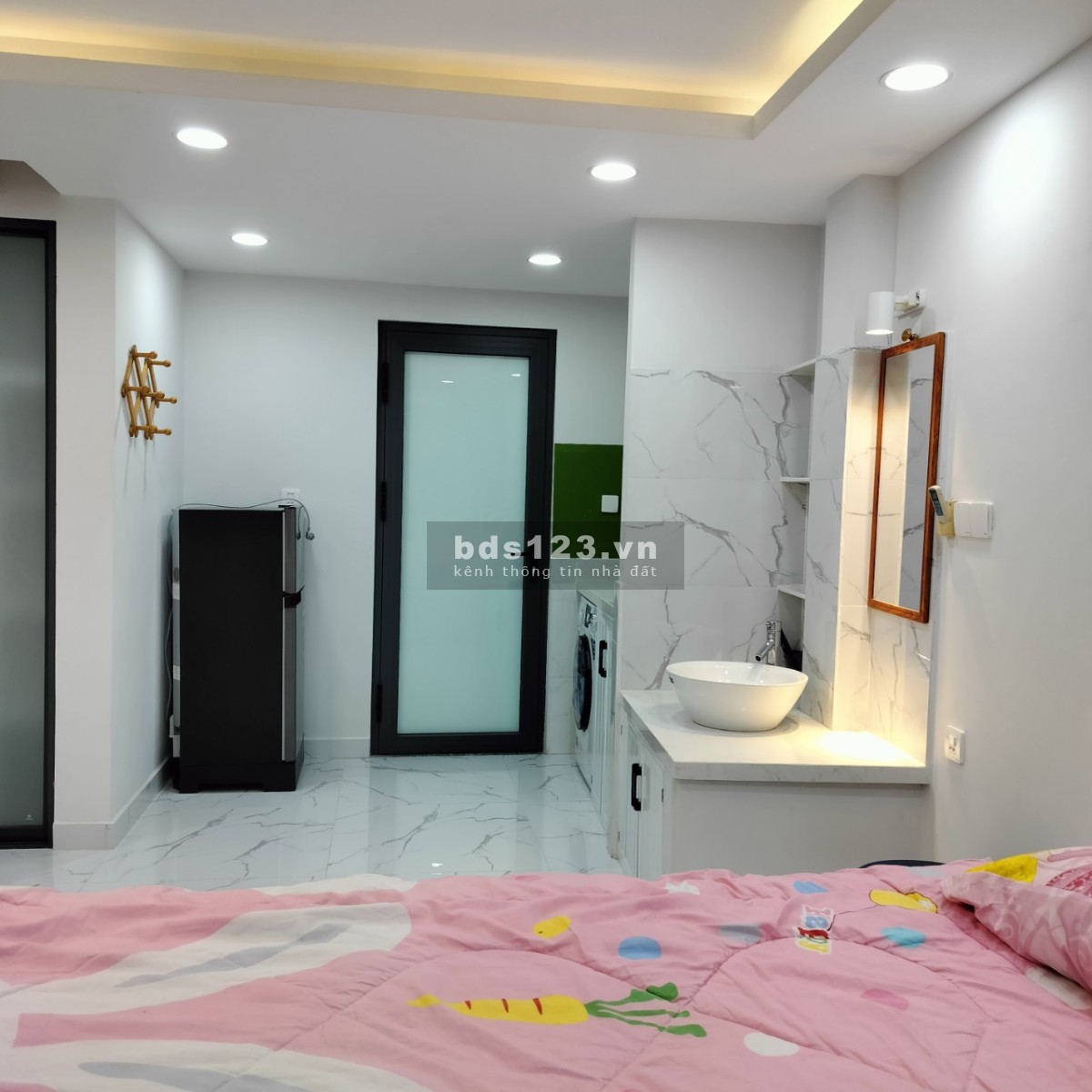 Cho thuê phòng trọ đường Nguyễn Trãi, Quận 5. Giá rẻ. Full nội thất cao cấp