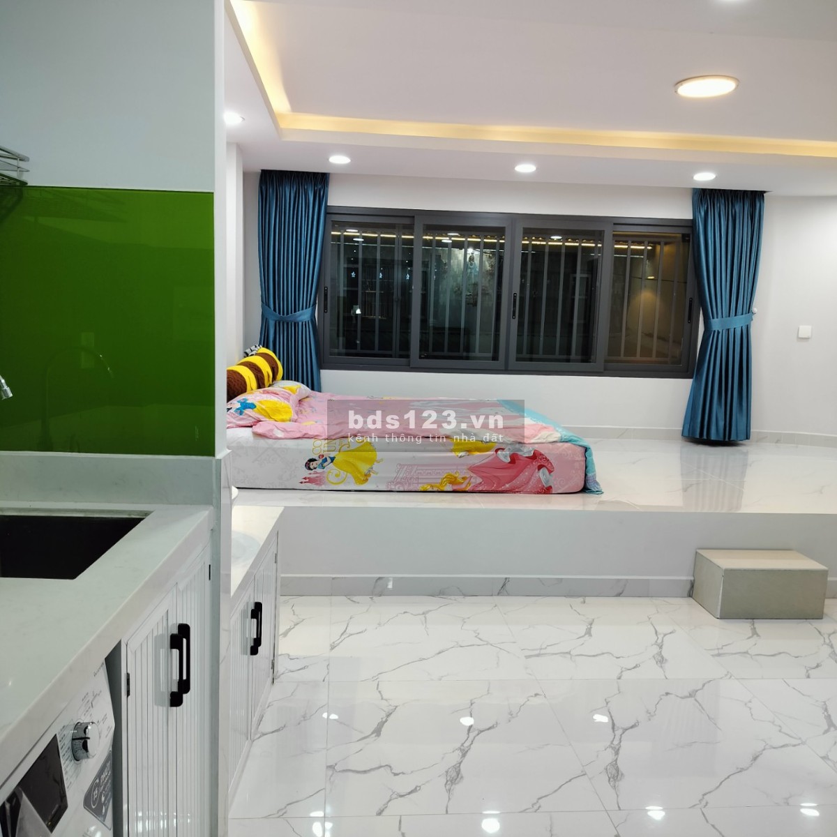 Cho thuê phòng trọ đường Nguyễn Trãi, Quận 5. Giá rẻ. Full nội thất cao cấp