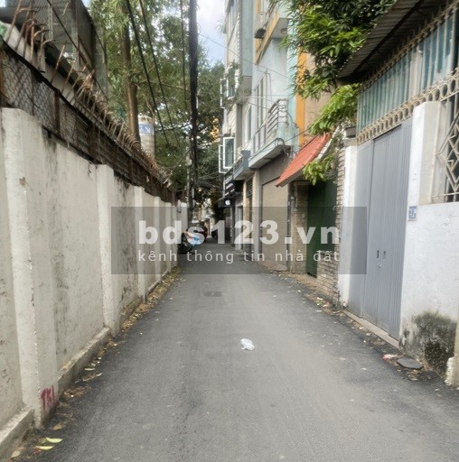 Bán nhà lõi Cầu Giấy, quy hoạch ra mặt đường 50m giá trị x3