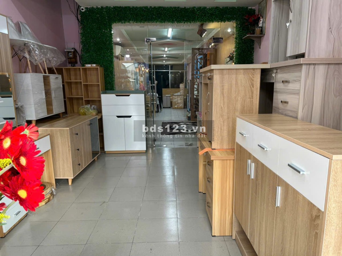 Cần sang mặt bằng cửa hàng đồ nội thất giá CỰC RẺ Hậu Giang Q6