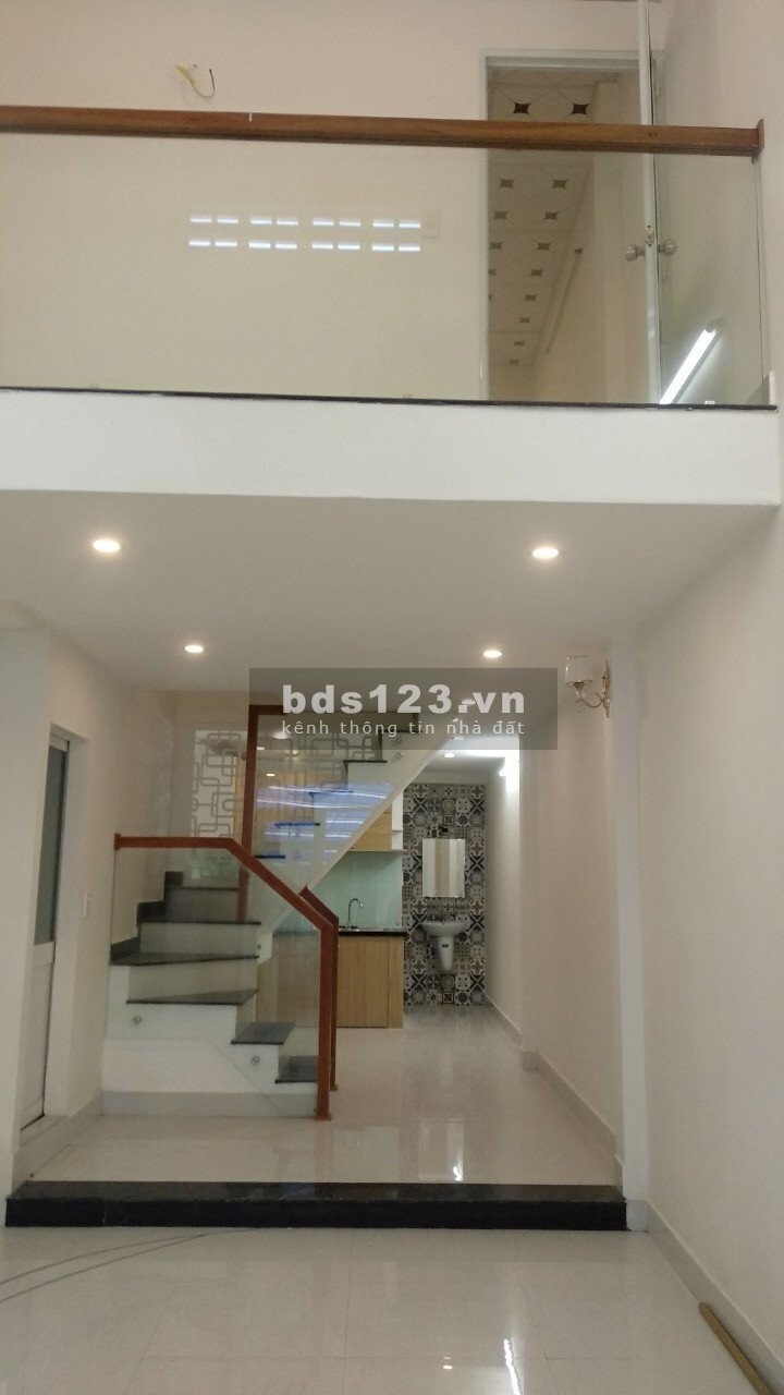 Hoàng Hoa Thảm, nhà mới xây, 2 tầng - 1 tỷ 82