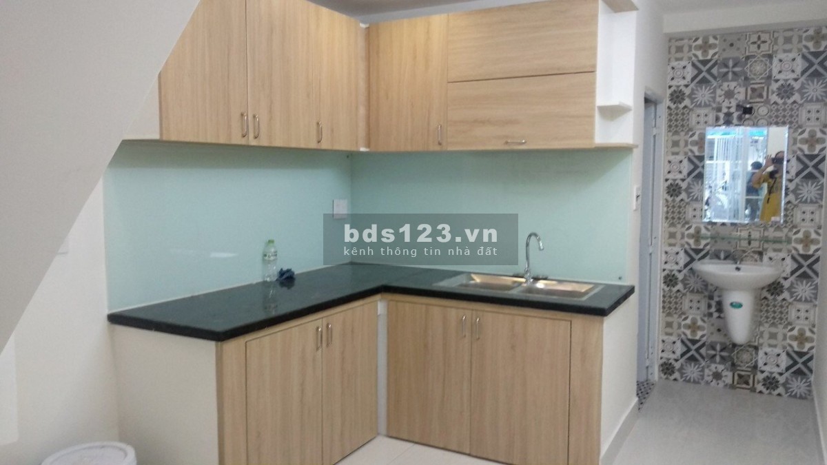 Hoàng Hoa Thảm, nhà mới xây, 2 tầng - 1 tỷ 82
