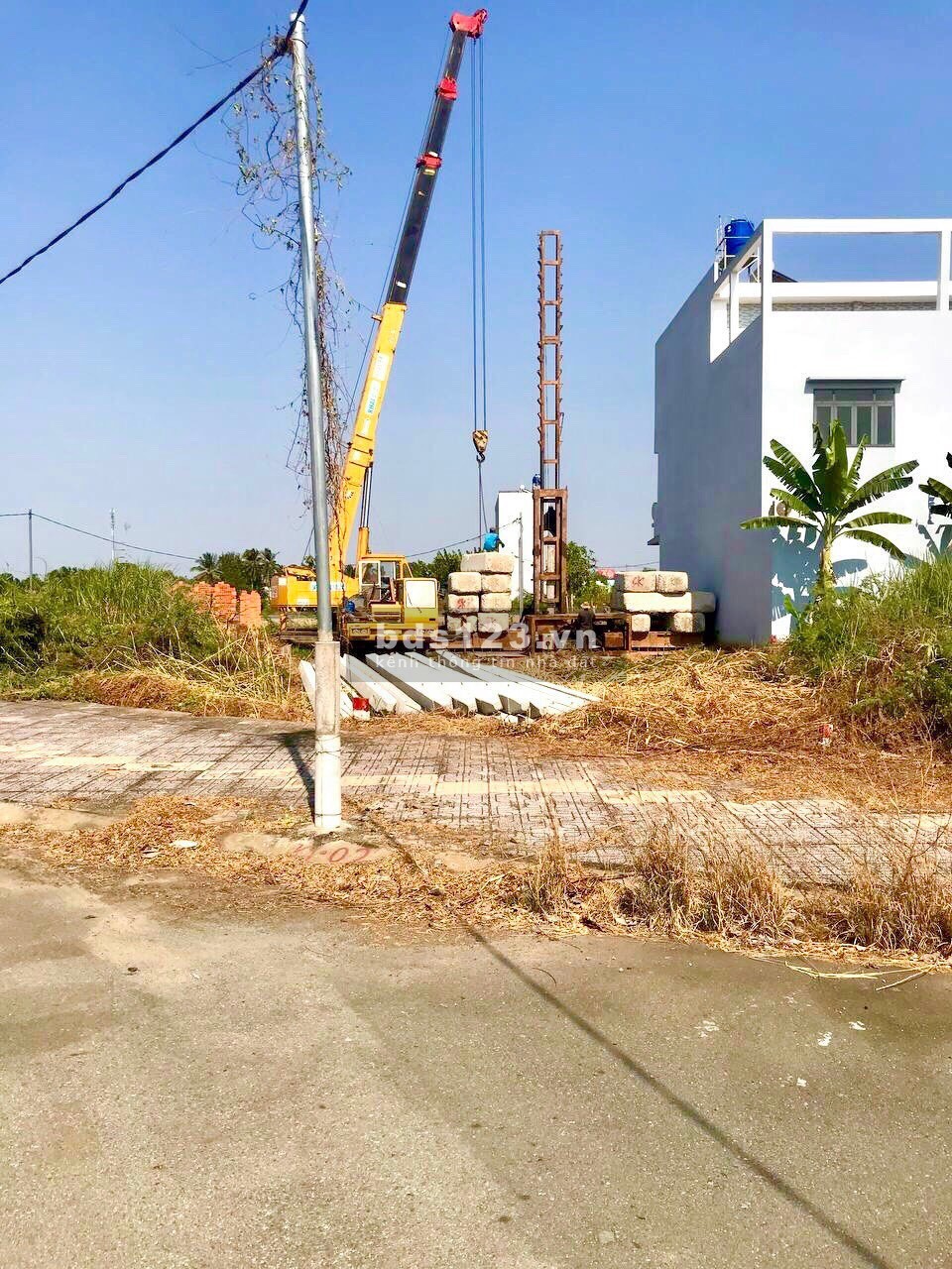 Chủ bị ngợp đất cần bán gấp lô 100m2 tại đô thị Trung tâm Thủ Thừa ( Long An ).