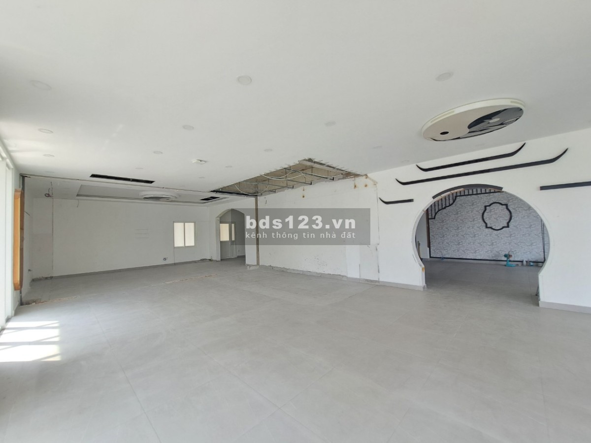 Văn phòng Sala saritown 200m2 - Lầu 2 giá 69 triệu/ tháng