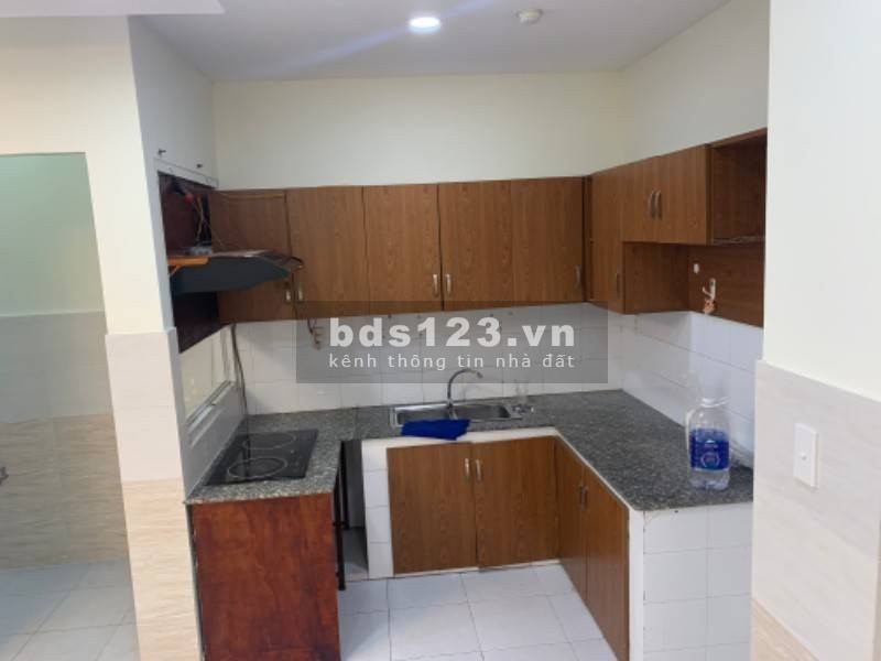 Cần cho thuê gấp căn hộ 51 Chánh Hưng Quận 8, Dt: 70 m2, 2PN, Giá: 8 tr/th