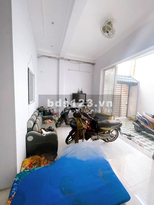 Bán nhà Tân Thuận Tây, quận 7, hẻm 3m, 2 tầng, SHR, 70 m2, nhỉnh 4 tỷ.