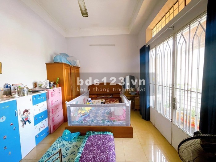 Bán nhà Tân Thuận Tây, quận 7, hẻm 3m, 2 tầng, SHR, 70 m2, nhỉnh 4 tỷ.