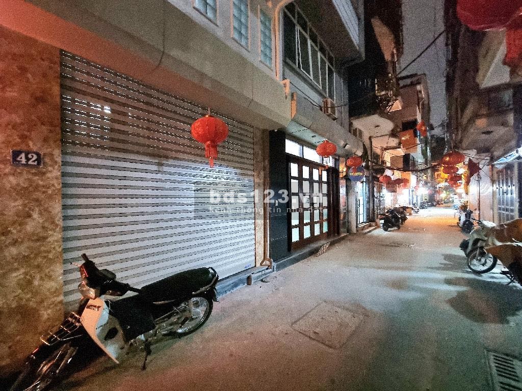 Cần bán nhà Đội Cấn - Ba Đình, nhà lô góc, xây mới 5 tầng - Thoáng 2 mặt, 5.45 tỷ