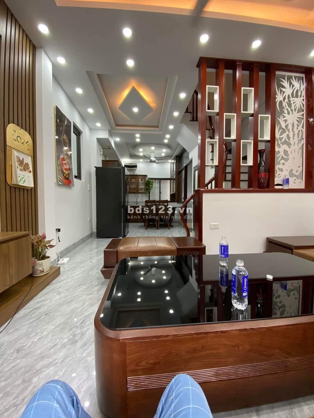 Bán nhà phố Hồ Tùng Mậu, quận Nam Từ Liêm, có gara ô tô hơn 9 tỷ, 40m2, 5 tầng kinh doanh sầm uất