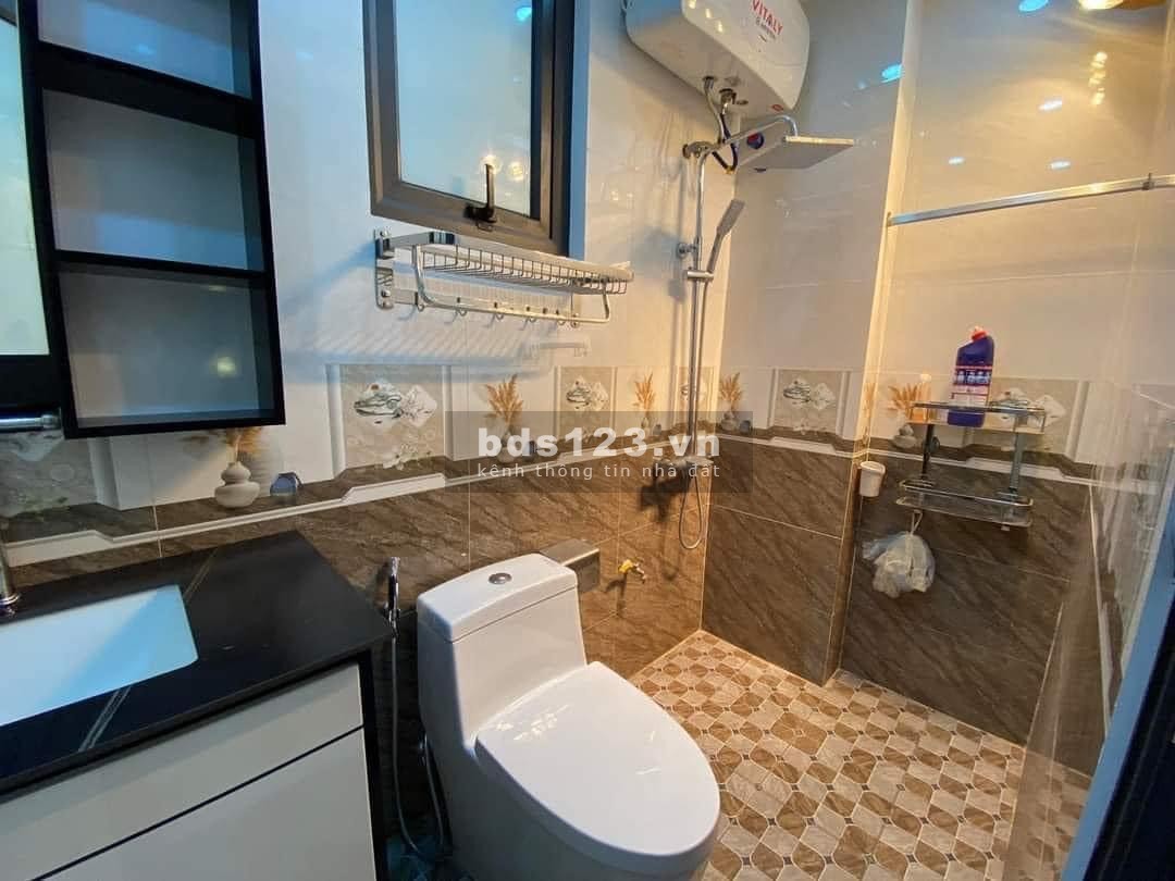 Bán nhà phố Hồ Tùng Mậu, quận Nam Từ Liêm, có gara ô tô hơn 9 tỷ, 40m2, 5 tầng kinh doanh sầm uất
