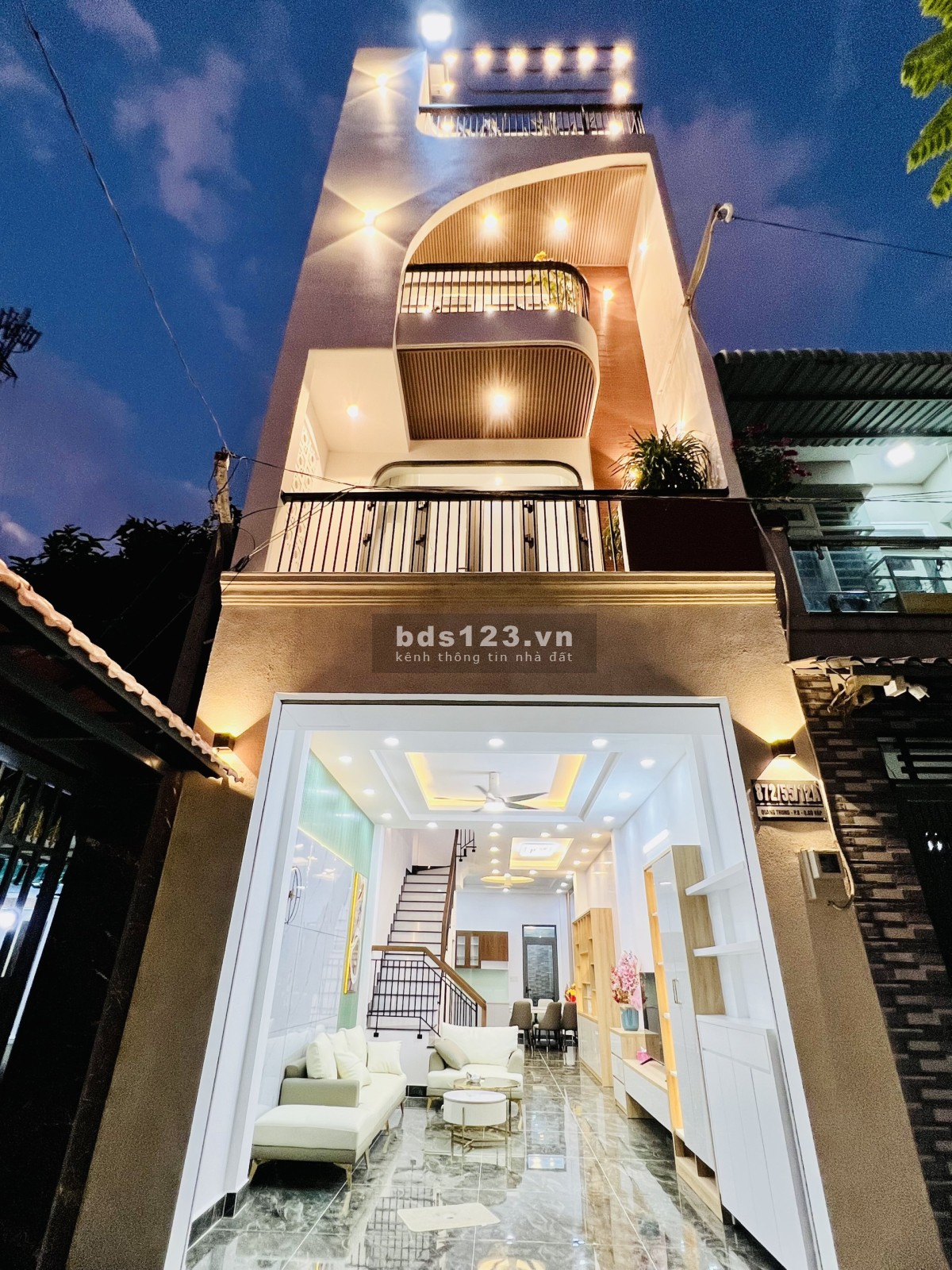 Siêu phẩm nhà phố full nội thất cao cấp. Vị trí: 872/55/12A Quang Trung, phường 8, Gò Vấp