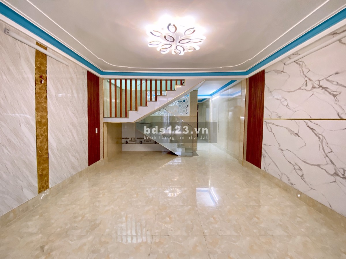 Nhà phố Đường Huỳnh Văn Nghệ, Phường 12, Quận Gò Vấp. Dt: 4.5 x 18m. Sổ công nhận: 74 m2