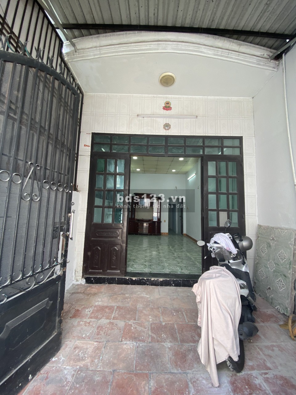 Nhà mới sơn sửa diện tích 64M2, 2PN, đường 11, Linh Xuân