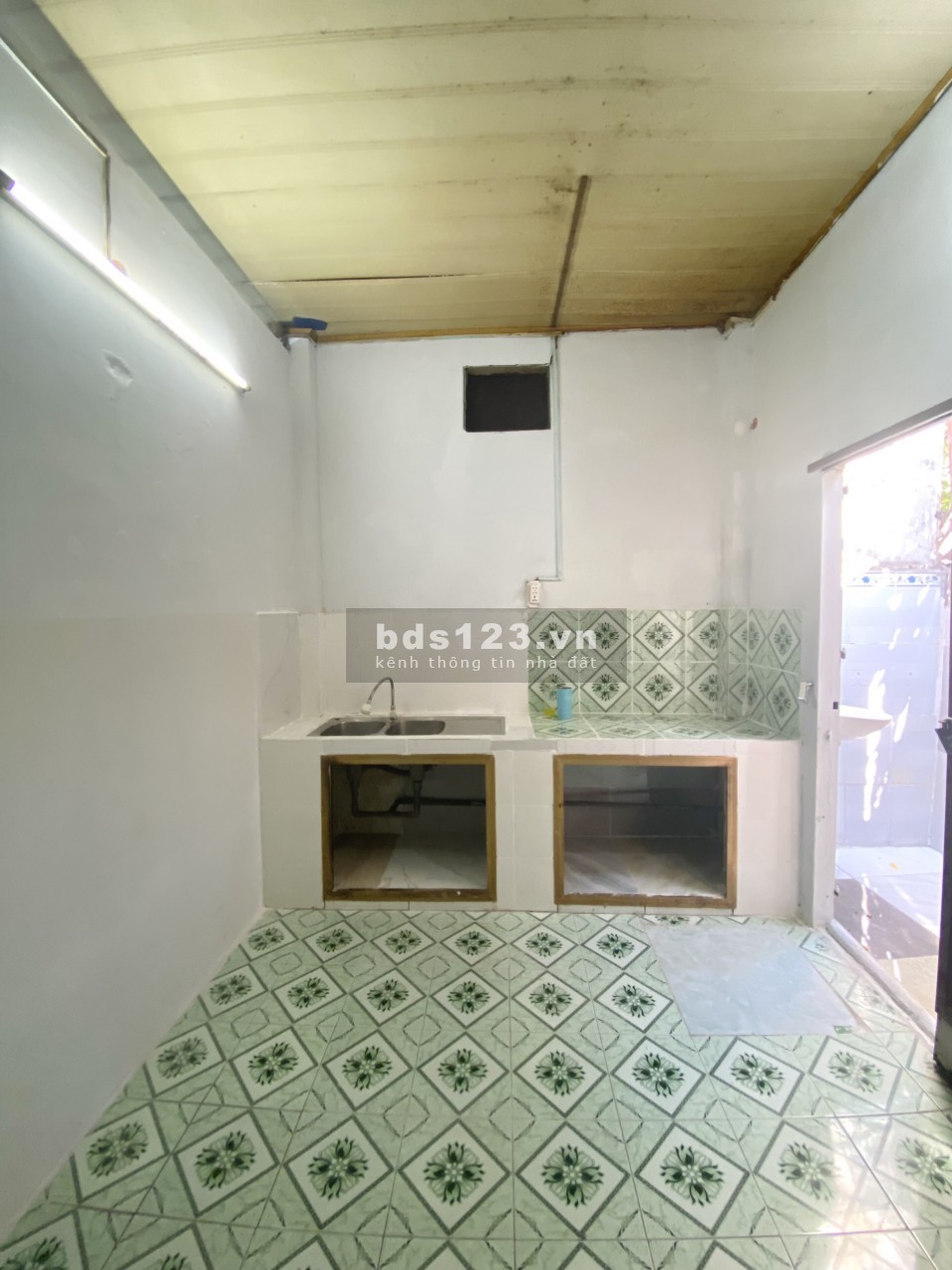 Nhà mới sơn sửa diện tích 64M2, 2PN, đường 11, Linh Xuân