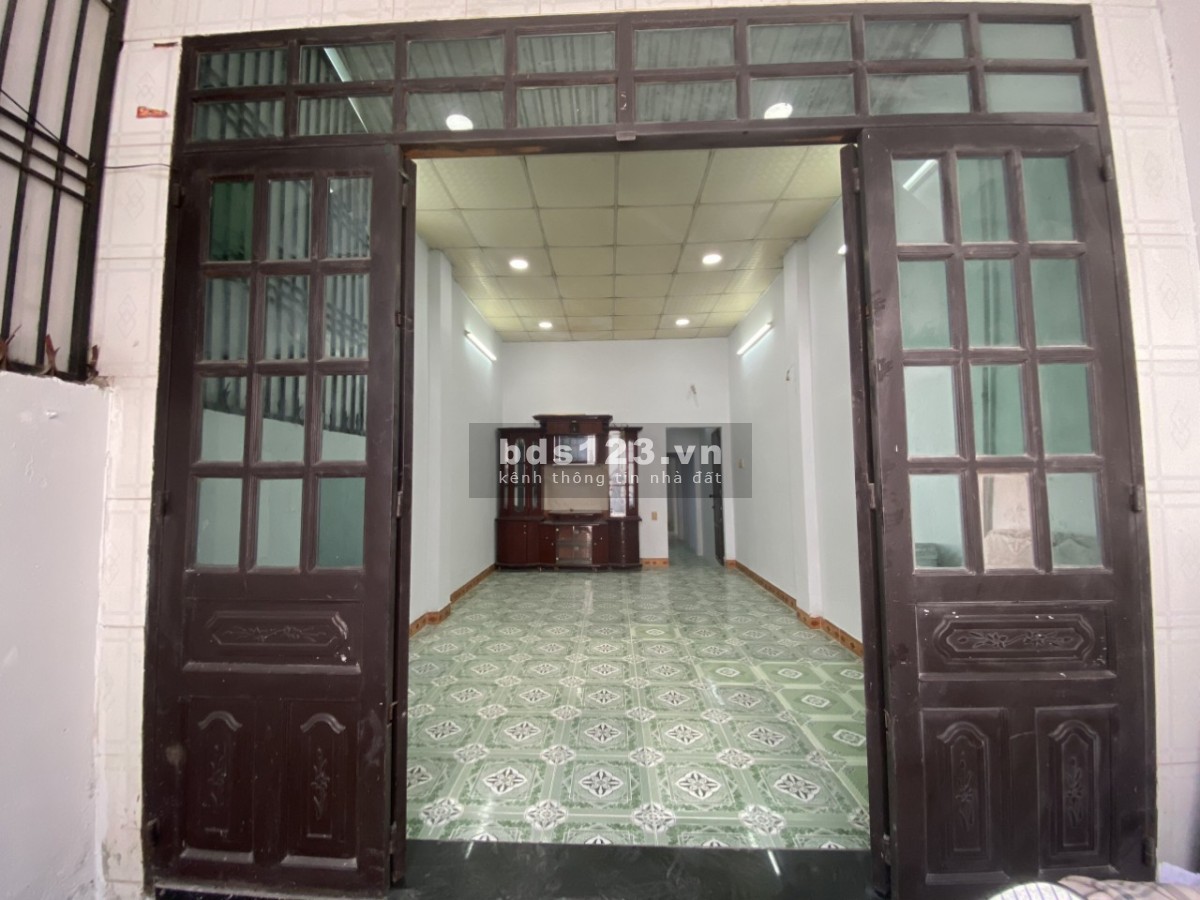 Nhà mới sơn sửa diện tích 64M2, 2PN, đường 11, Linh Xuân