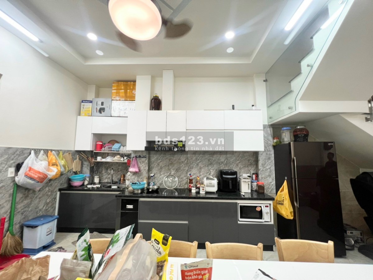 Bán 331/70/ Phan Huy Ích, Phường 14, Gò Vấp, diện tích 4m15m, 1 trệt 3 tầng