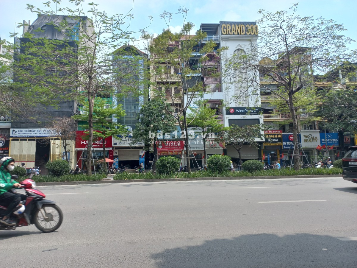 Cần bán nhà mặt phố Nguyễn Trãi, Thanh Xuân 37m2, 3 tầng, 7.2 tỷ.