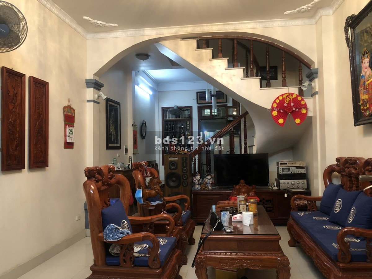 Bán nhà riêng 44m2 ngay tại Phố Mai Dịch, Cầu Giấy. Giá 8.5 tỷ
