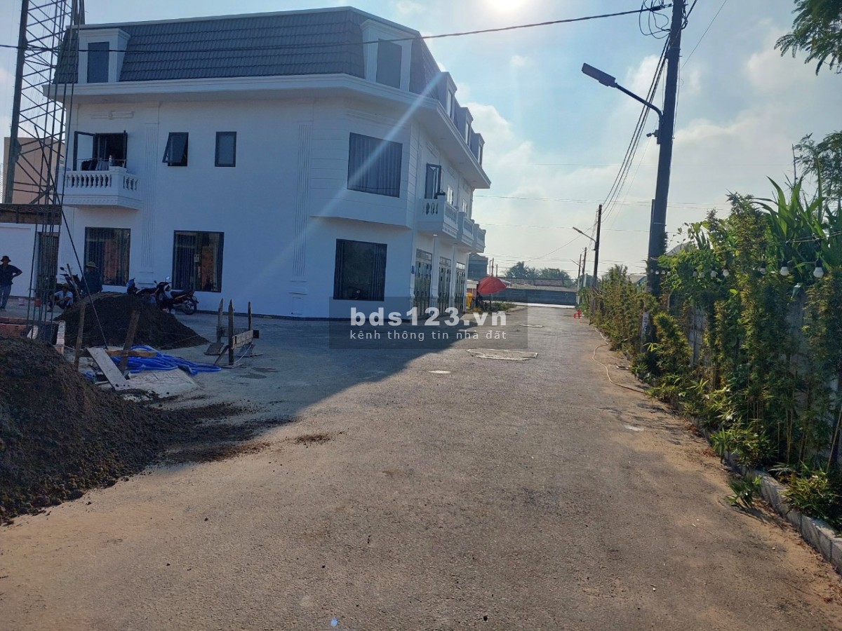 Đất thổ cư mặt tiền Quốc lộ 1A,Thị trấn Tân Hiệp