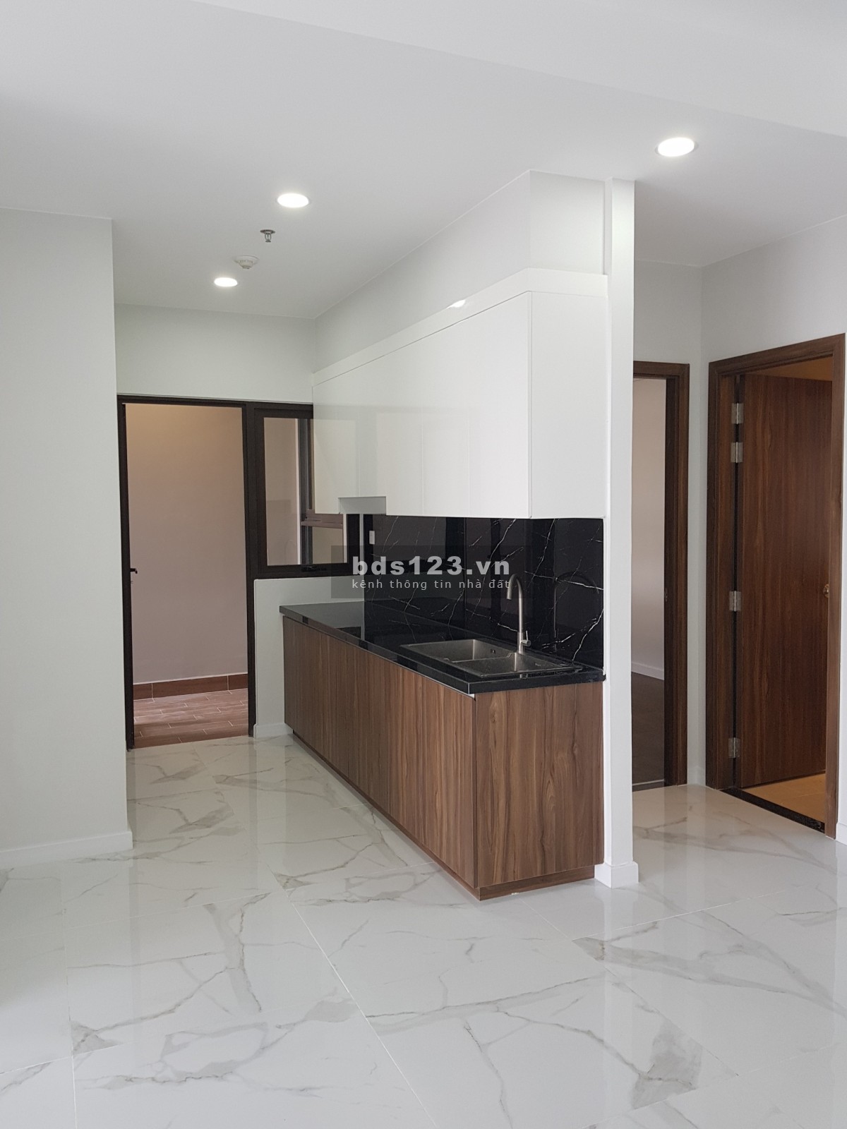Opal Boulevard 2PN view thoáng Đông Bắc tầng trung mát mẻ giá 2,58 tỷ