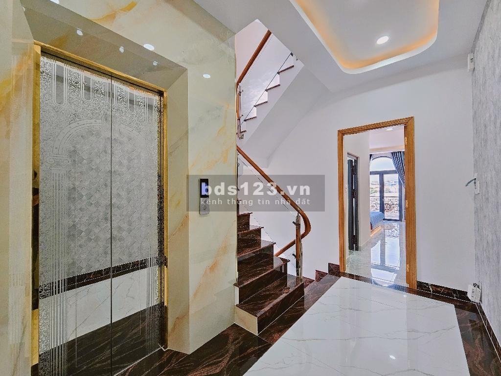 Bán nhà, mới, hẻm rộng ô tô tránh, Trần Thị Năm, 80m2, 8.3 tỷ thương lượng, 6 tầng