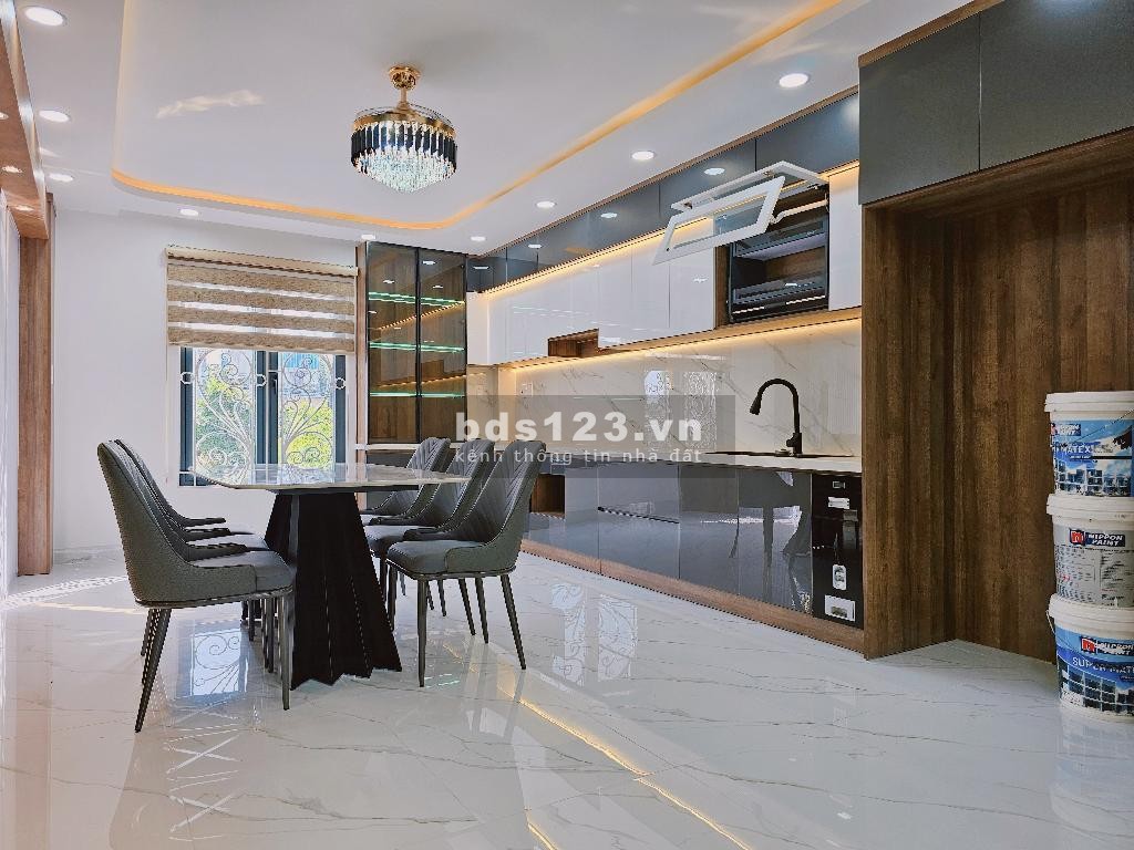 Bán nhà, mới, hẻm rộng ô tô tránh, Trần Thị Năm, 80m2, 8.3 tỷ thương lượng, 6 tầng