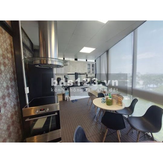 Bán nhà riêng mặt phố Trấn Vũ 80m2 x 10 tầng, mặt hồ Trúc Bạch mặt tiền 9m giá chỉ 70 tỷ